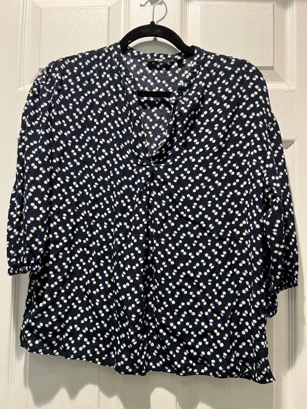 Uniqlo Navy and White Dot V-Neck Blouse